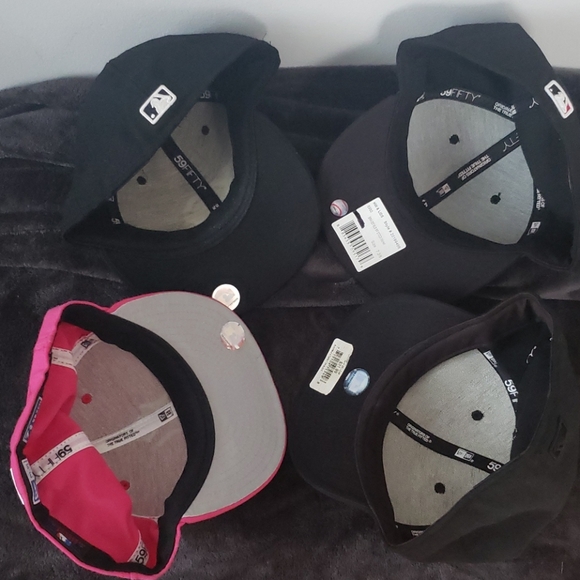 Fitted hats - Picture 2 of 2